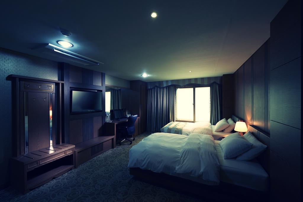Benikea Premier Hotel Siheung Exterior foto